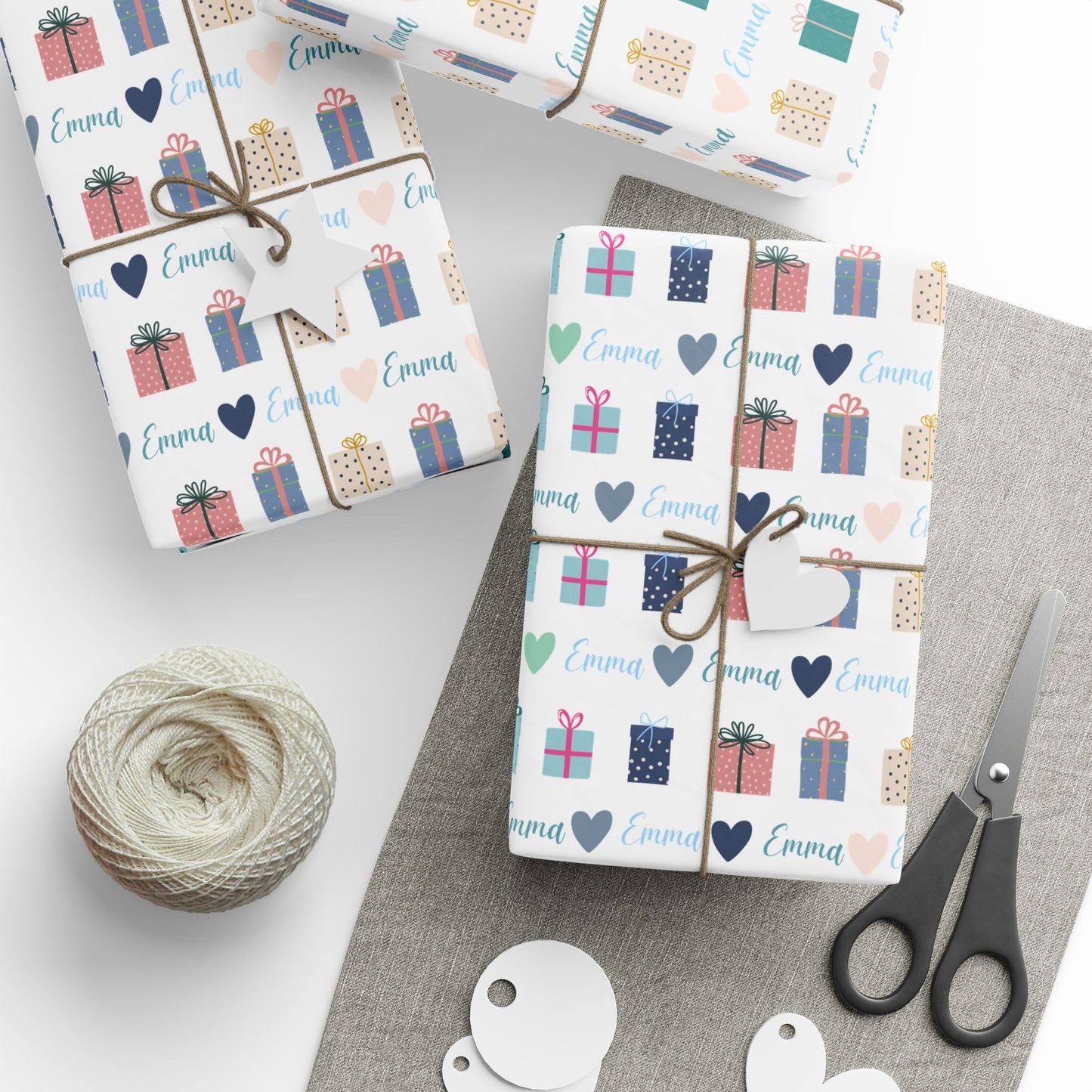 Personalizable Wrapping Papers with Cute Gifts