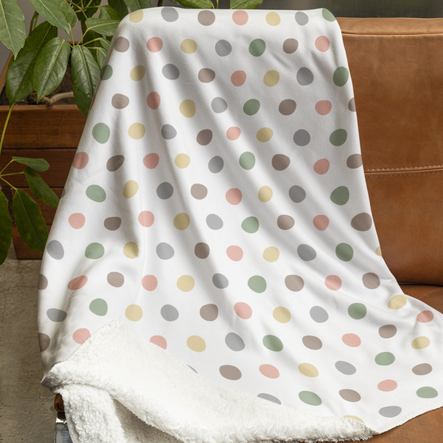 Sherpa Fleece Blanket - Polka Dot Design - Pure Softness!